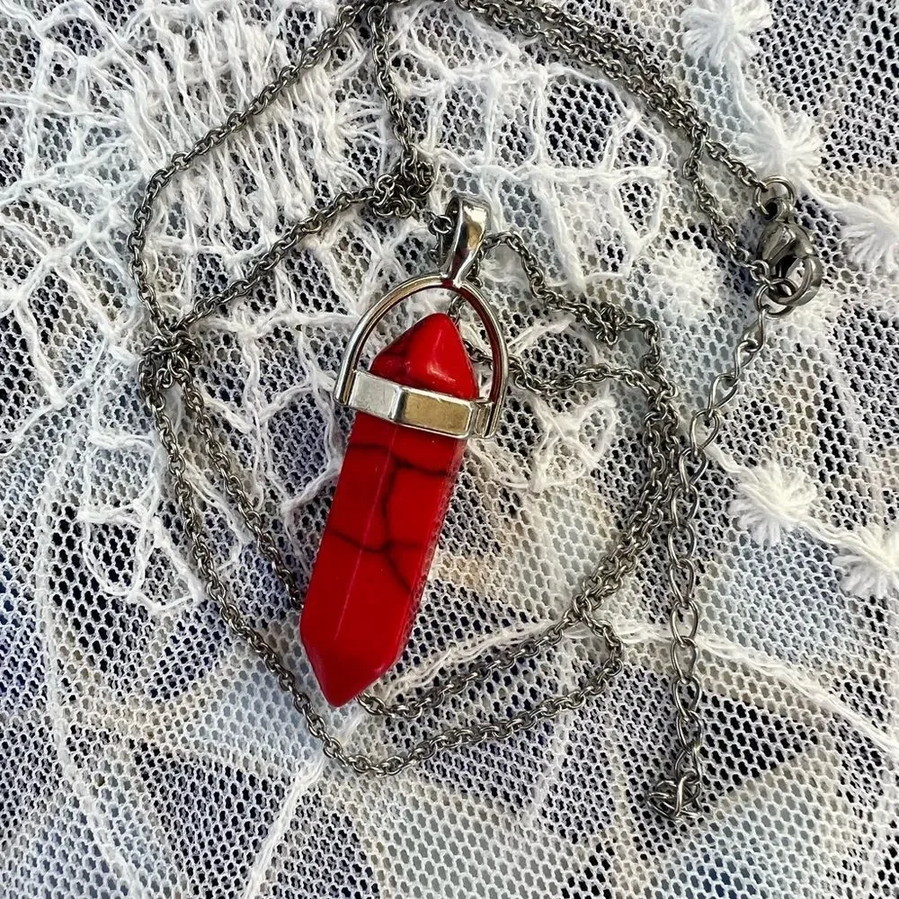 Vintage Red Howlite Stone Pendant Necklace